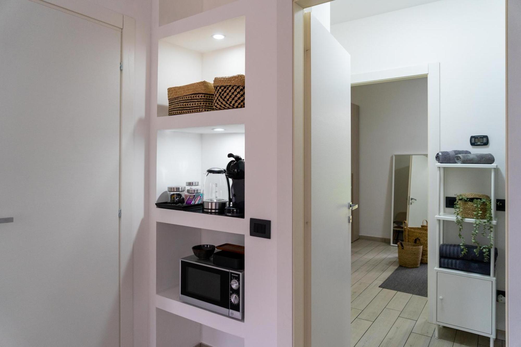 ארגגנו Vista Dolce Isola _ Lakeview Pool, Terrace & Garden Apartment חדר תמונה