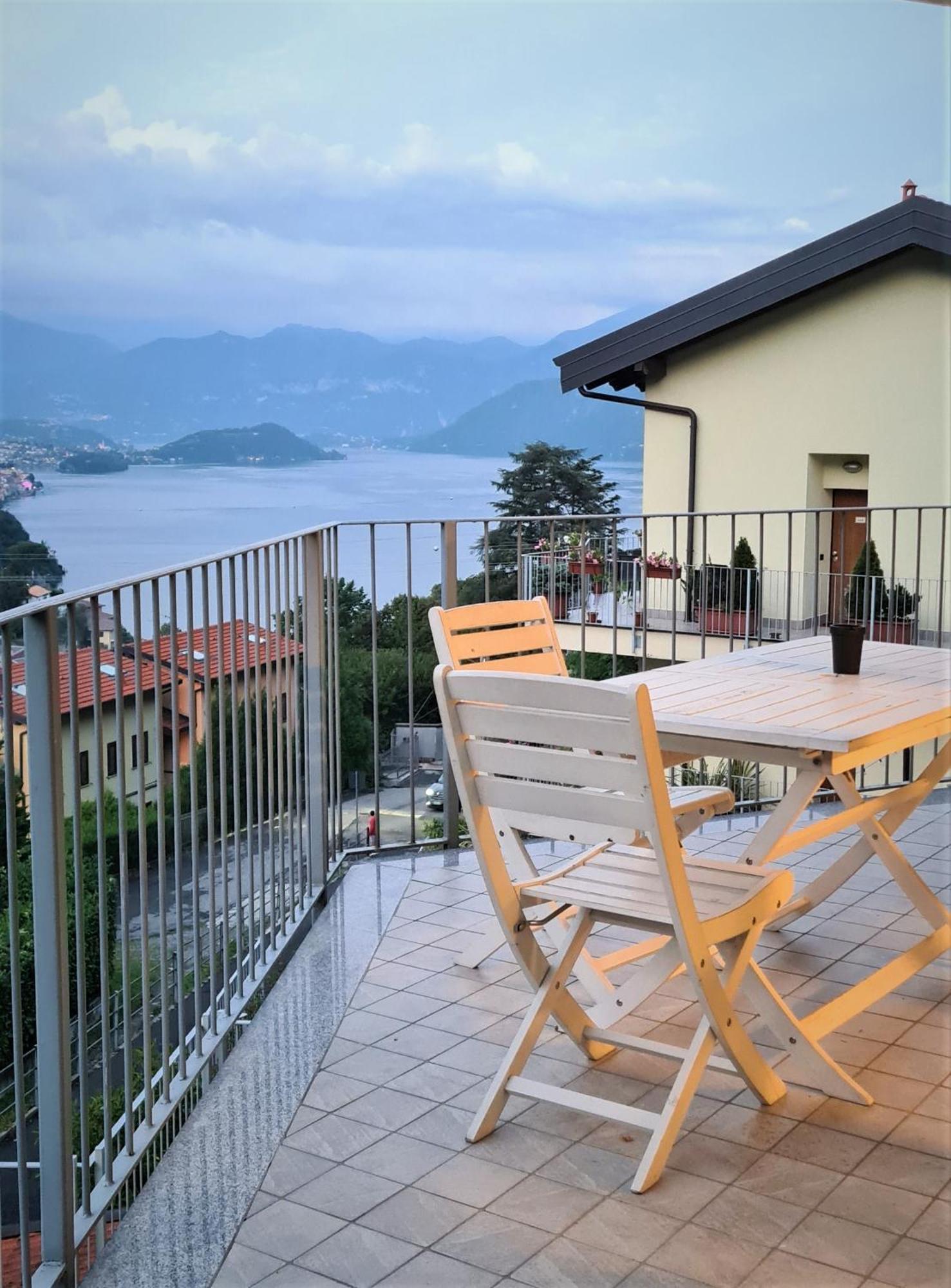 ארגגנו Vista Dolce Isola _ Lakeview Pool, Terrace & Garden Apartment חדר תמונה